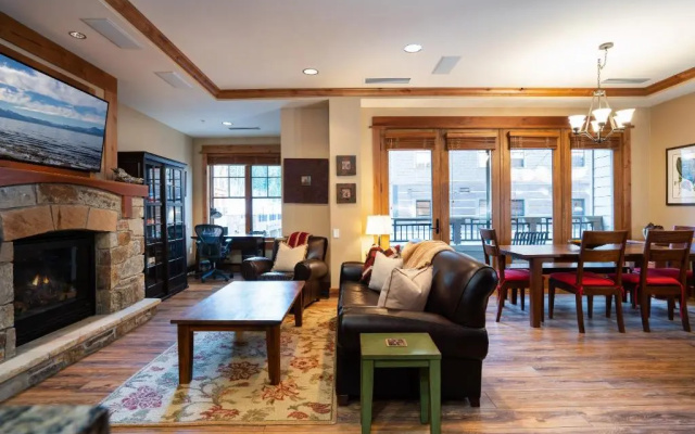 photo 2 of Luxury 2 BD in the Heart of the Village at Northstar! - Catamount 206