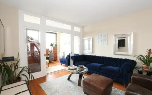 photo 2 of Luxury 2 Bed Apartment with Capitol View
