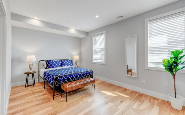 photo 2 of Luxury 2BD/2BA Near Logan Airport and T station