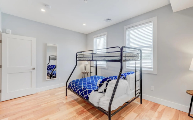 photo 4 of Luxury 2BD/2BA Near Logan Airport and T station