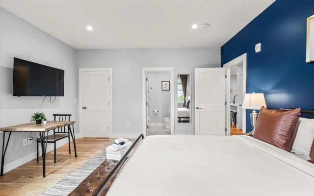 photo 5 of Luxury 2BD/2BA Near Logan Airport and T station