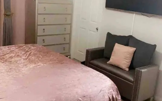 photo 5 of Luxury 2bd2bath Fully Furnished Gated Sleeps 6