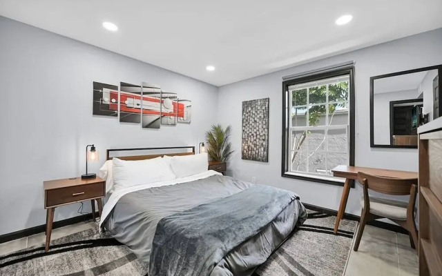photo 5 of Luxury 2-bedroom Villa in Wilton Manors