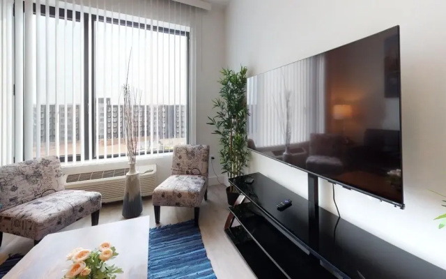 photo 5 of Luxury 2BR 30 Mins to Manhattan Evonify