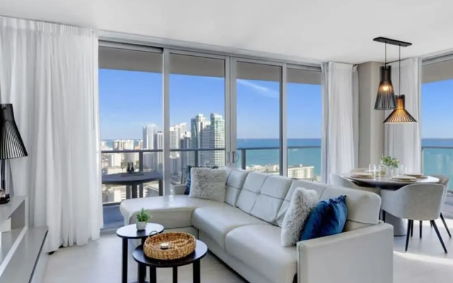 photo 4 of Luxury 2Br Front Ocean Bay View Amazing Pools