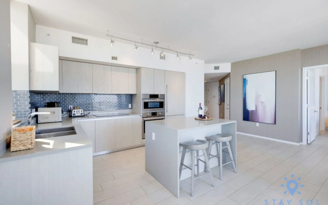 photo 2 of Luxury 2Br Front Ocean & Bay View Amazing Pools