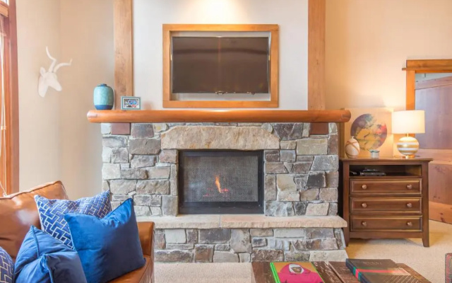 photo 4 of Luxury 3BD Village at Northstar Residence - Iron Horse North 101