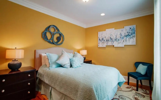 photo 4 of Luxury 3Bed Townhome in Historic Downtown Savannah