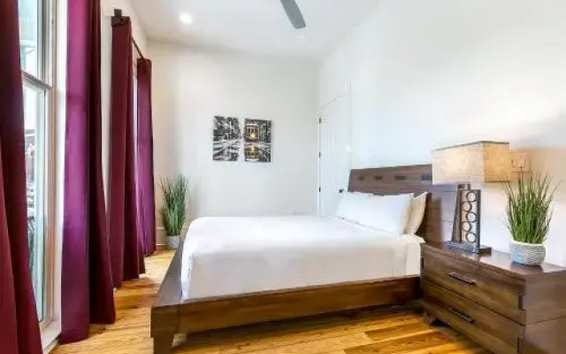 photo 4 of Luxury 3BR on Carondelet by Hosteeva