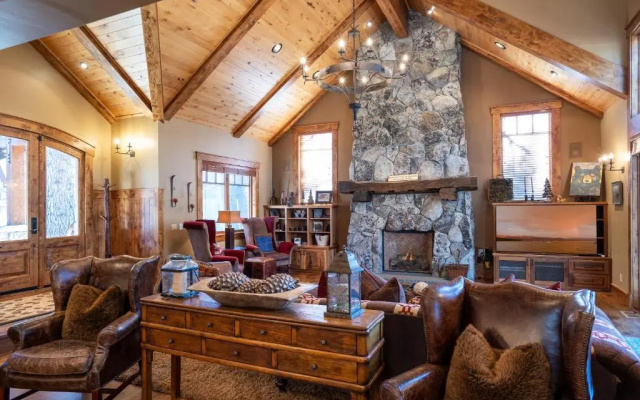photo 3 of Luxury 4BD Located at Old Greenwood!