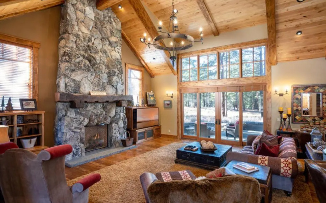 photo 4 of Luxury 4BD Located at Old Greenwood!