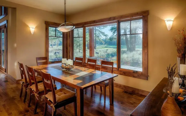 photo 2 of Luxury 4bd Residence on Old Greenwood Golf Course. Free Grocery Delivery!
