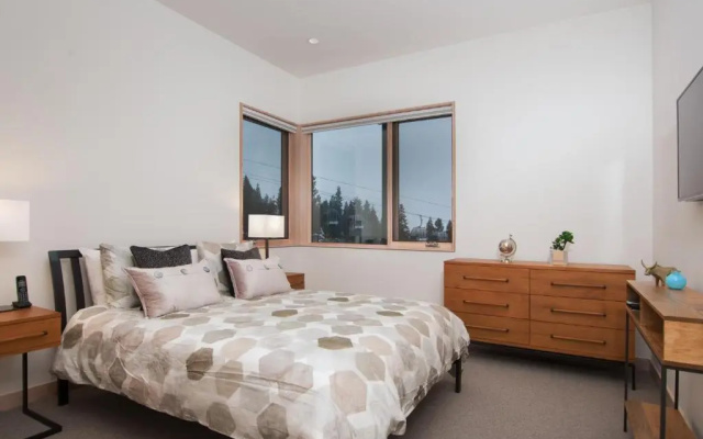 photo 4 of Luxury 4BD True Ski-In/Ski-Out Mid-Mountain Residence - Stellar Northstar