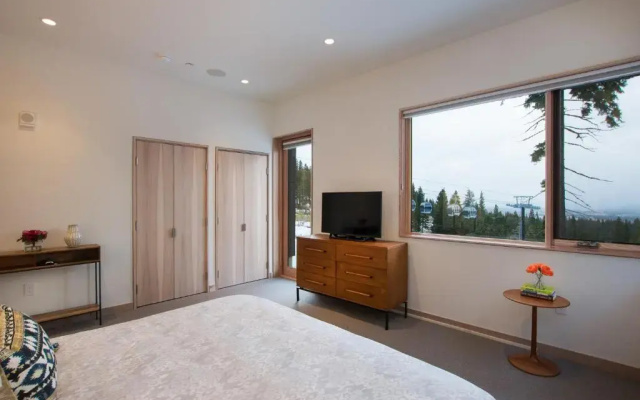 photo 5 of Luxury 4BD True Ski-In/Ski-Out Mid-Mountain Residence - Stellar Northstar