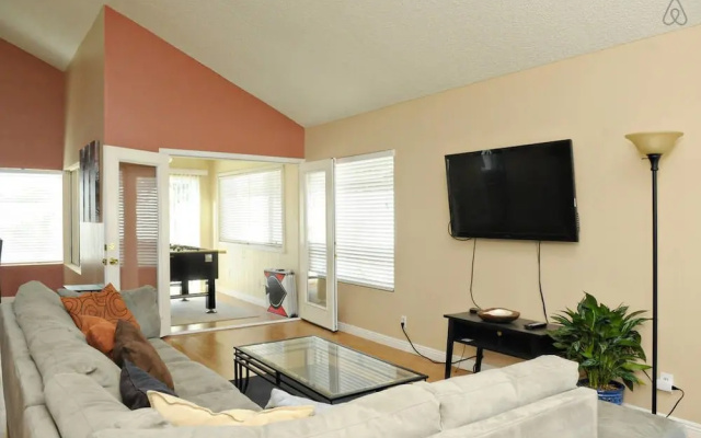 photo 3 of Luxury 4br 8min to Las Vegas Strip