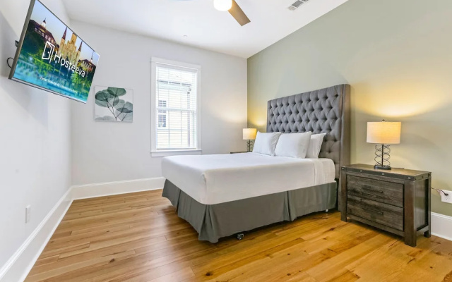 photo 4 of Chic 4 BR Condo - Large Pool - Perfect Location