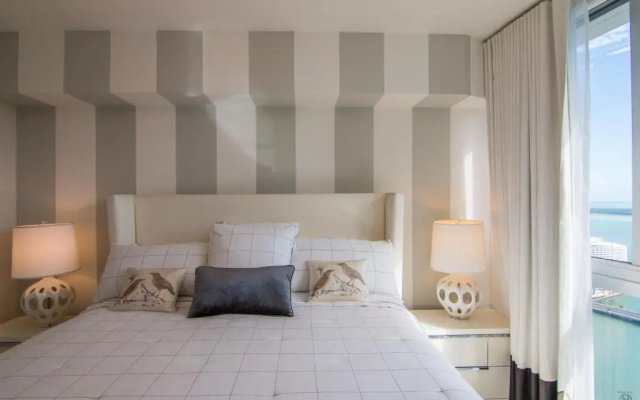 photo 5 of Luxury 5star Condo at 34th floor Icon Brickell 1 bed one bath