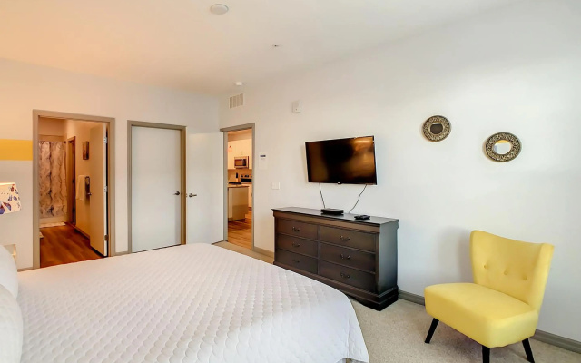 photo 3 of Luxury Apartment near DISNEY with Balcony