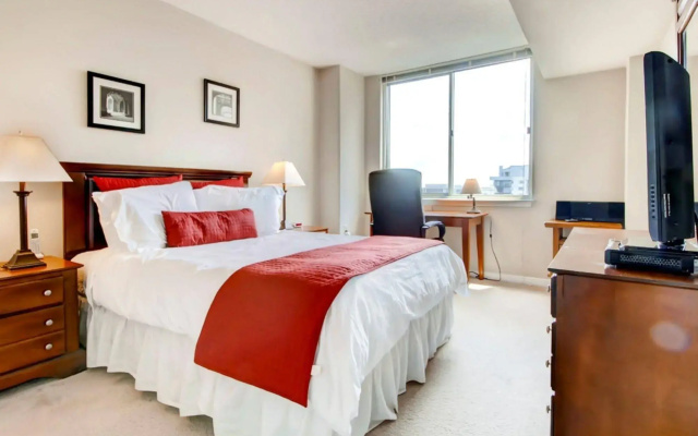 photo 2 of Meridian at Pentagon City by Global Luxury Suites