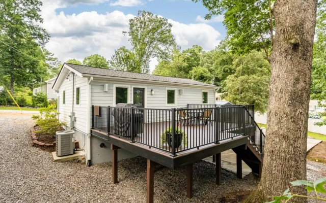 photo 5 of Luxury Cottage just 5 miles to downtown Asheville