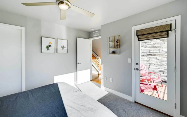 photo 4 of Denver Retreat w/ Rooftop Deck & Mountain Views