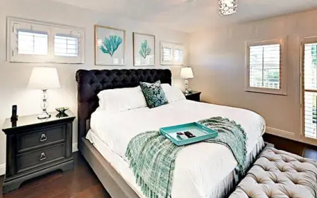 photo 4 of Luxury Florida Barton - 4 Br home by RedAwning