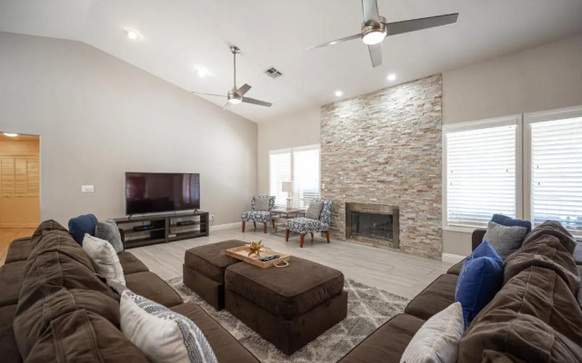 photo 2 of Luxury Home Near Las Vegas Strip and Airport.