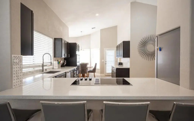 photo 4 of Luxury Home Near Las Vegas Strip and Airport.