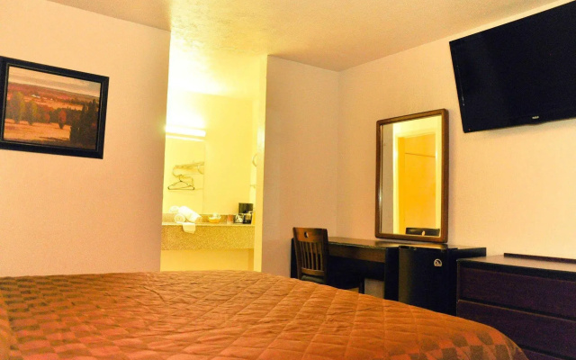 photo 2 of Luxury Inn