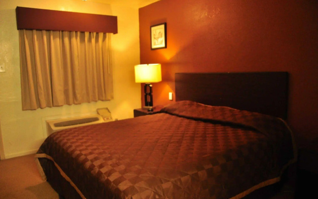 photo 3 of Luxury Inn