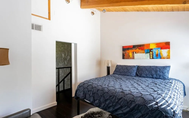 photo 4 of Luxury Living in Contemporary Old Town Scottsdale Townhouse townhouse