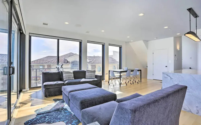 photo 2 of Luxury Long Beach Villa With Ocean Views!