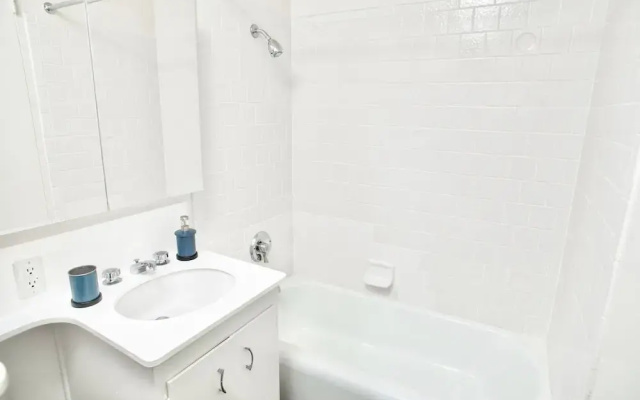 photo 4 of Luxury Marina Del Ray Apartments
