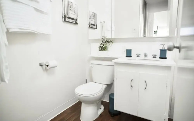 photo 5 of Luxury Marina Del Ray Apartments