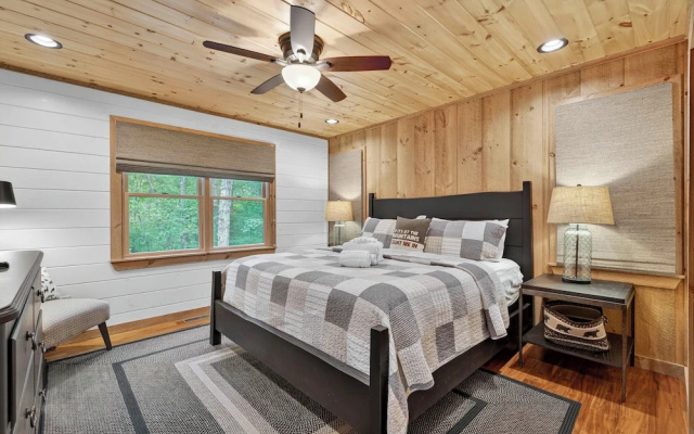 photo 5 of Luxury Mineral Bluff Cabin With Deck & Hot Tub!