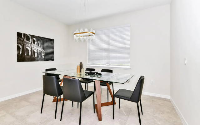 photo 4 of LUXURY NEW 5 BED Single Family With Private Pool, Davenport, US
