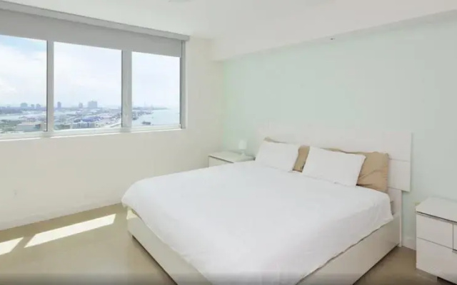 photo 2 of Luxury Ocean View Downtown Miami