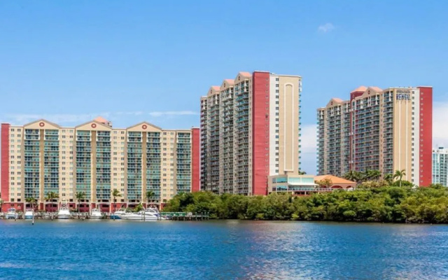 photo 2 of Luxury Oceanfront Condos In Sunny Isles Beach Apartments