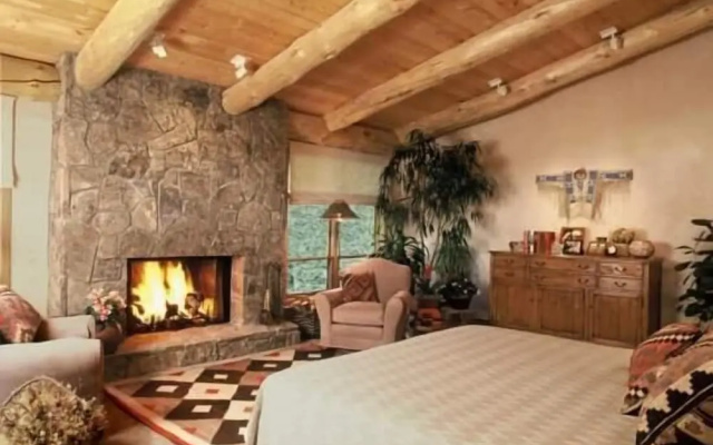 photo 2 of Penthouse with Panoramic Views of Vail Mountain and the Gore Range by RedAwning