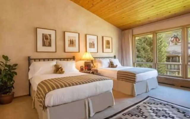 photo 5 of Penthouse with Panoramic Views of Vail Mountain and the Gore Range by RedAwning