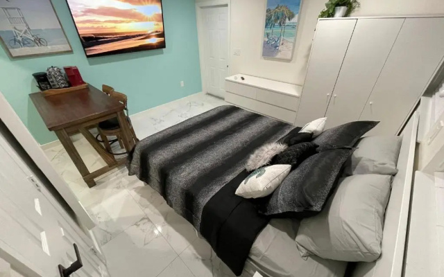 photo 2 of Luxury Quiet Studio - Fort Lauderdale