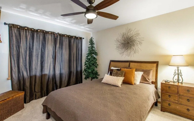 photo 4 of Luxury Rocky Mountain River Retreat - 3 Br Townhouse