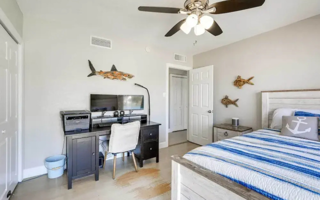 photo 2 of Luxury St. Petersburg Home w/ Pool + Bay Access!