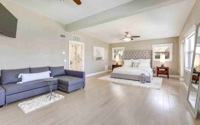photo 4 of Luxury St. Petersburg Home w/ Pool + Bay Access!