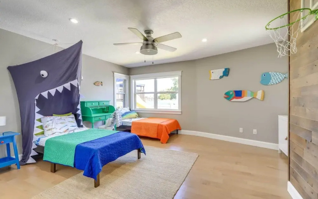 photo 5 of Luxury St. Petersburg Home w/ Pool + Bay Access!