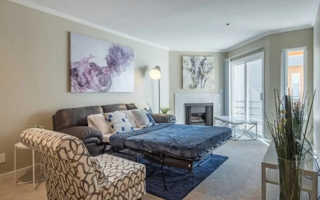 photo 3 of Luxury Suite, Heart of Hollywood, offered by Short Term Stay