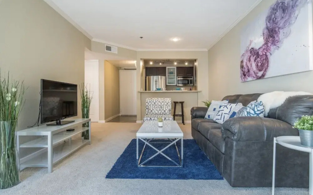 photo 5 of Luxury Suite, Heart of Hollywood, offered by Short Term Stay