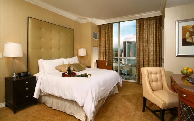 photo 4 of Luxury Suites International At The Signature