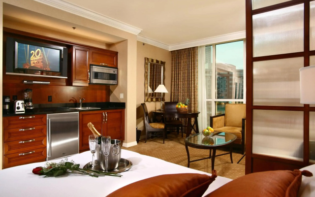 photo 5 of Luxury Suites International At The Signature