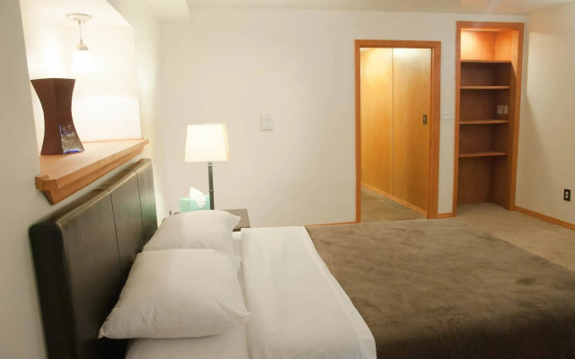 photo 4 of Luxury Suites Upper West Brownstone